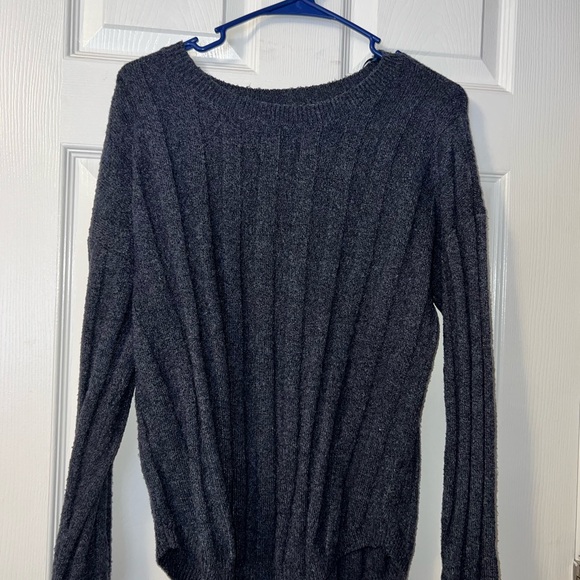 Sweater - Picture 1 of 2